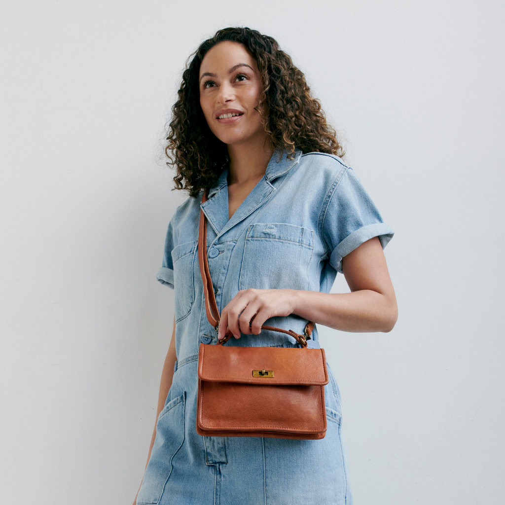 Arlo Crossbody